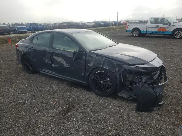 4T1DAACK8SU100386 — 2025 Toyota Camry, фото 4 с аукциона Copart, Передняя часть