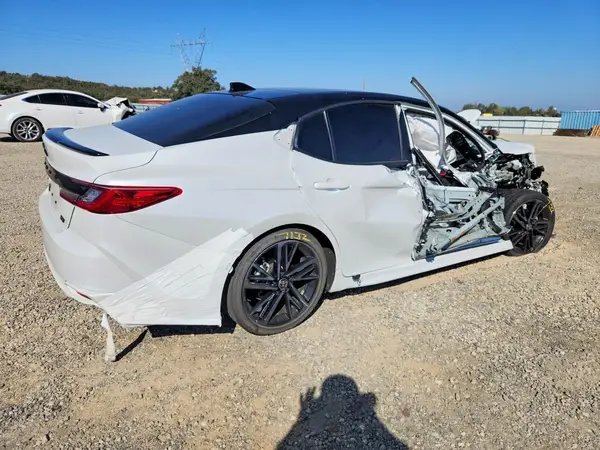 4T1DBADK6SU020466 — 2025 Toyota Camry, фото 3 с аукциона Copart, Передняя часть