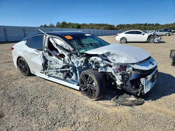 4T1DBADK6SU020466 — 2025 Toyota Camry, фото 4 с аукциона Copart, Передняя часть
