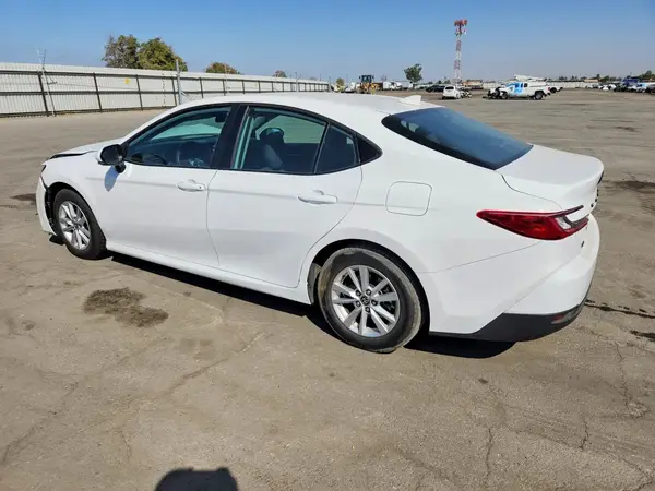 4T1DAACK4SU153800 — 2025 Toyota Camry, фото 2 с аукциона Copart, Передняя часть