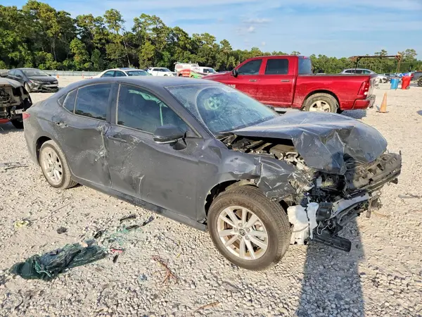 4T1DBADK3SU008758 — 2025 Toyota Camry, фото 4 с аукциона Copart, Передняя часть