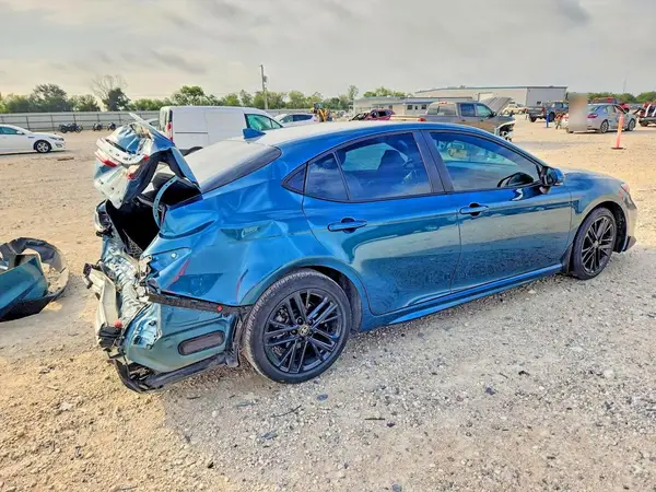4T1DAACK6SU005387 — 2025 Toyota Camry, фото 3 с аукциона Copart, Задняя часть