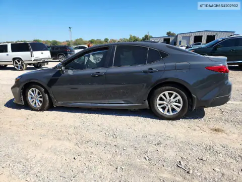 2025 Toyota Camry Le VIN 4T1DAACK6SU202902 фото 2