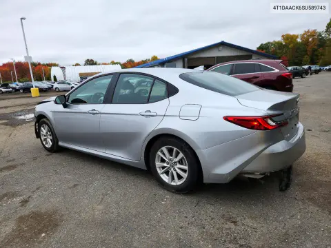2025 Toyota Camry Le VIN 4T1DAACK6SU589743 фото 2