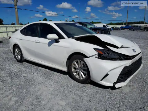 4T1DAACK8SU010641 — 2025 Toyota Camry, фото 4 с аукциона Copart, Передняя часть
