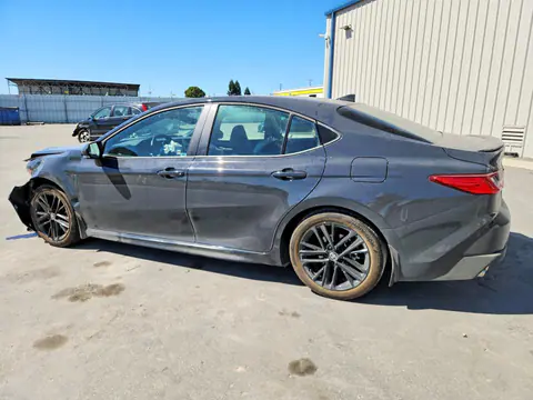 2026 Toyota Camry VIN 4T1DAACK0TU311986 фото 2