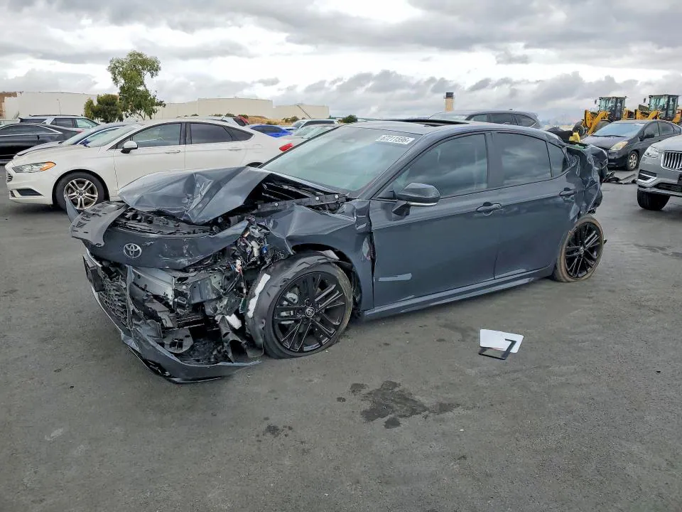 2026 Toyota Camry VIN 4T1DAACKXTU773553 фото 1