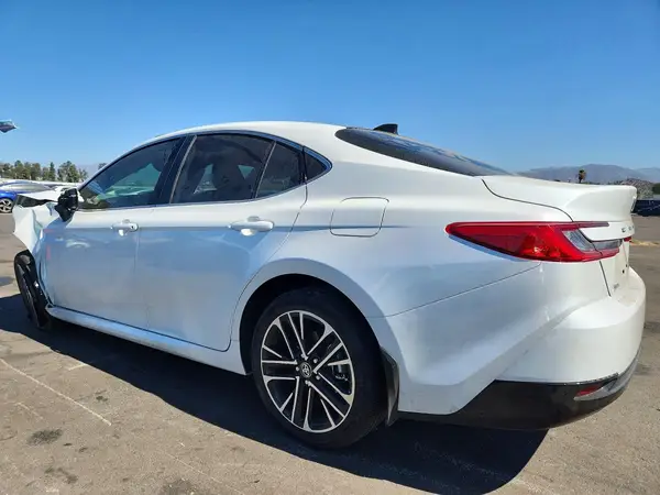 4T1DAACK1TU220810 — 2026 Toyota Camry, фото 2 с аукциона Copart 30.09.2026, Передняя часть