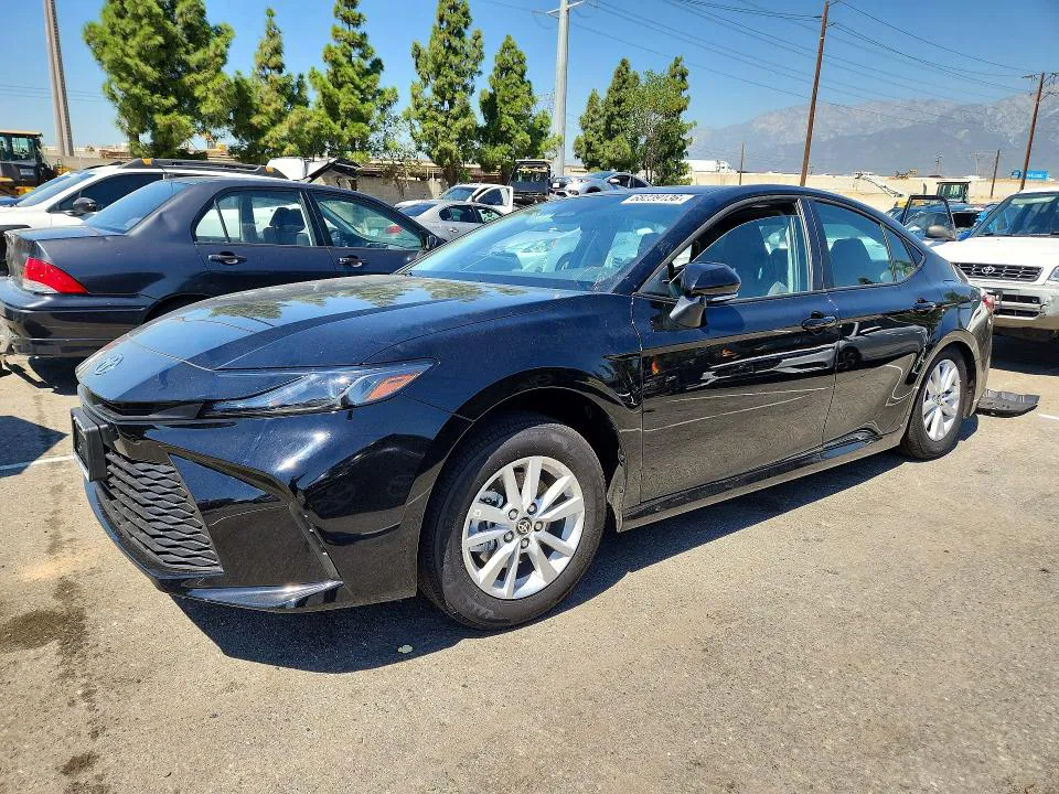 2026 Toyota Camry VIN 4T1DAACKXTU762228 фото 1