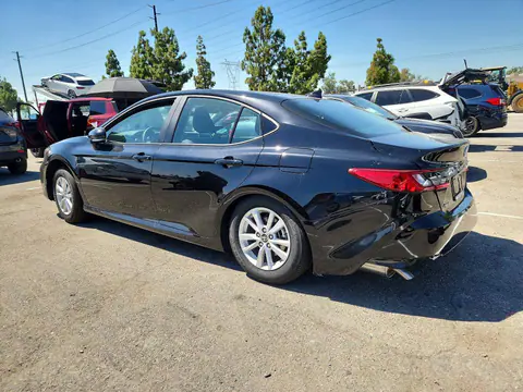 2026 Toyota Camry VIN 4T1DAACKXTU762228 фото 2