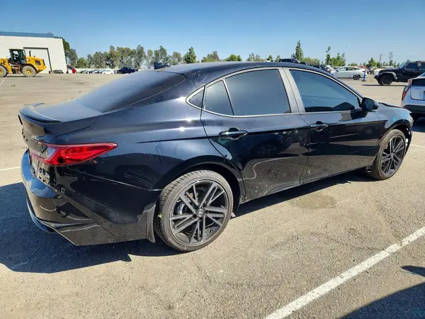 4T1DAACK4TU705250 — 2026 Toyota Camry, фото 3 с аукциона Copart, Передняя часть