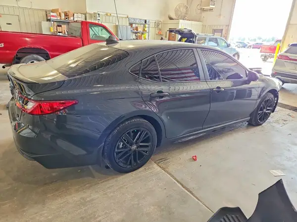 4T1DBADK3TU549780 — 2026 Toyota Camry, фото 3 с аукциона Copart, Передняя часть
