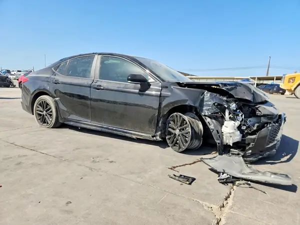 4T1DAACK6TU736452 — 2026 Toyota Camry, фото 4 с аукциона Copart, Передняя часть