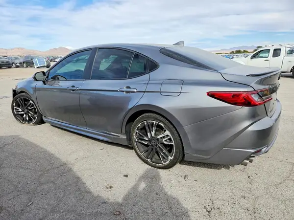 4T1DAACK4TU666739 — 2026 Toyota Camry, фото 2 с аукциона Copart, Боковая часть
