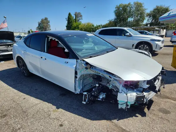 4T1DAACK8TU251374 — 2026 Toyota Camry, фото 4 с аукциона Copart, Передняя часть