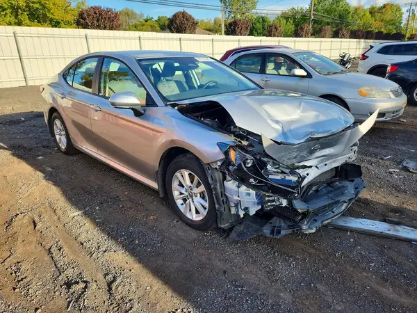 4T1DBADKXTU045131 — 2026 Toyota Camry, фото 4 с аукциона Copart, Передняя часть