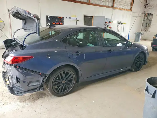 4T1DAACK5TU747085 — 2026 Toyota Camry, фото 3 с аукциона Copart, Задняя часть