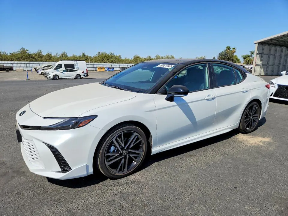 2026 Toyota Camry VIN 4T1DAACK0TU323507 фото 1