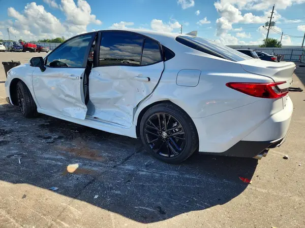 4T1DAACK4TU340892 — 2026 Toyota Camry, фото 2 с аукциона Copart, Боковая часть
