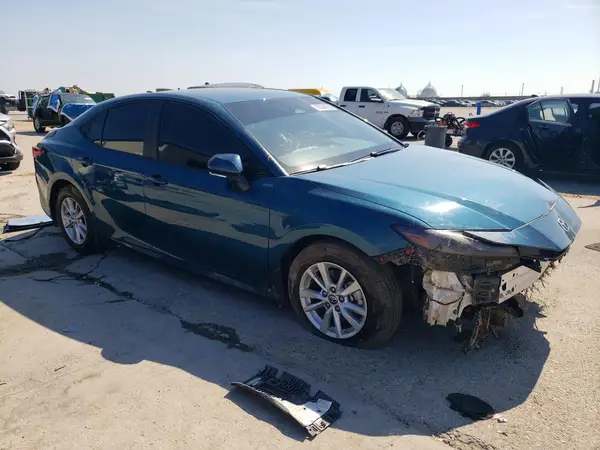 4T1DAACKXTU687496 — 2026 Toyota Camry, фото 4 с аукциона Copart, Передняя часть