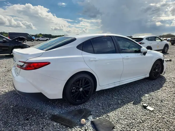 4T1DAACK8TU757707 — 2026 Toyota Camry, фото 3 с аукциона Copart, Передняя часть