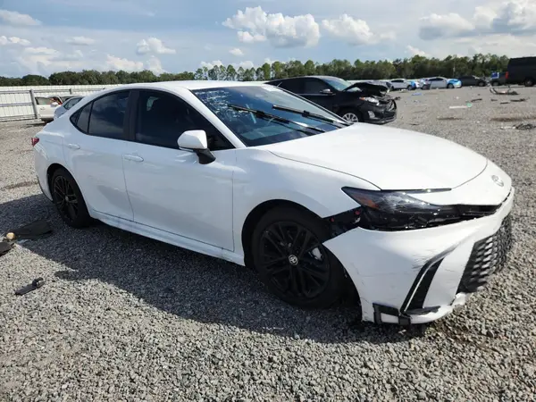 4T1DAACK8TU757707 — 2026 Toyota Camry, фото 4 с аукциона Copart, Передняя часть