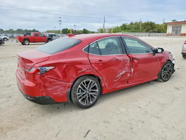 4T1DBADKXTU070823 — 2026 Toyota Camry, фото 3 с аукциона Copart, Передняя часть