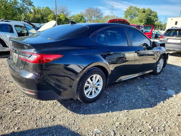 4T1DAACK8TU681549 — 2026 Toyota Camry, фото 3 с аукциона Copart, Передняя часть