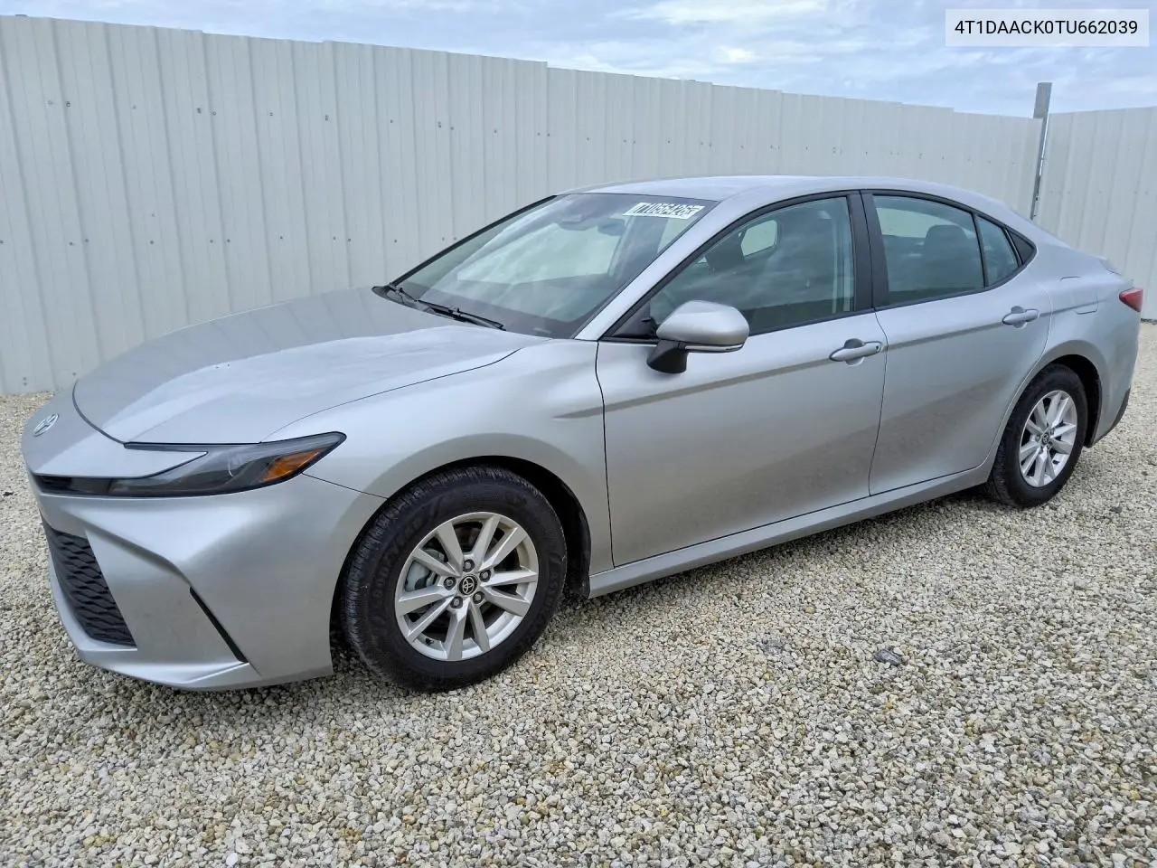 2026 Toyota Camry Le VIN 4T1DAACK0TU662039 фото 1