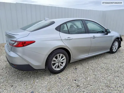 2026 Toyota Camry Le VIN 4T1DAACK0TU662039 фото 3