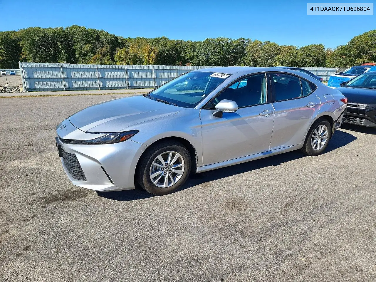 2026 Toyota Camry Le VIN 4T1DAACK7TU696804 фото 1
