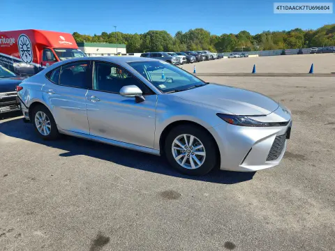 2026 Toyota Camry Le VIN 4T1DAACK7TU696804 фото 4