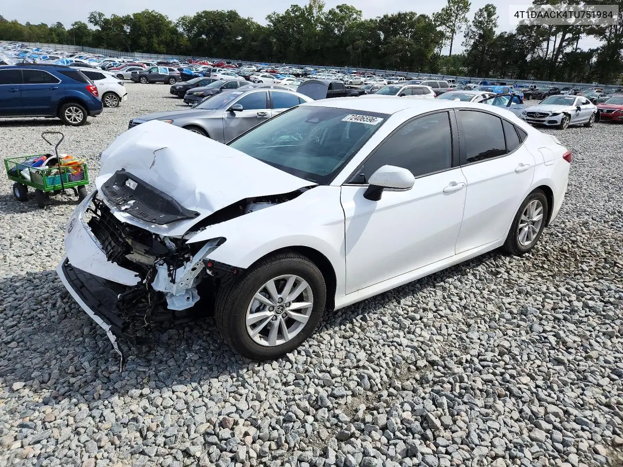 2026 Toyota Camry Le VIN 4T1DAACK4TU751984 фото 1