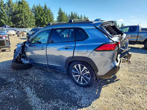 2024 Toyota Corolla Cross VIN 7MUDAABG6RV092875 фото 2