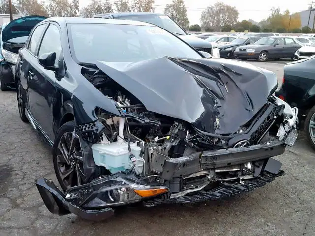 JTNKARJEXJJ557865 — 2018 Toyota Corolla IM, Передняя часть (Front End), фото до ремонта
