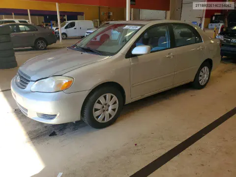 2T1BR32E14C254062 — 2004 Toyota Corolla, Механические повреждения, фото до ремонта