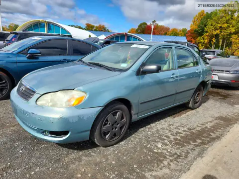 2T1BR32E45C367053 — 2005 Toyota Corolla, Задняя часть, фото до ремонта