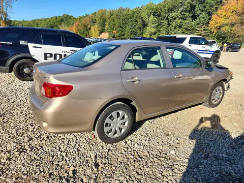 2010 Toyota Corolla Le VIN 1NXBU4EE7AZ211713 фото 3