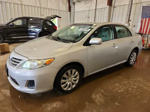 2T1BU4EE3DC064912 — 2013 Toyota Corolla, Передняя часть (Front End), фото до ремонта