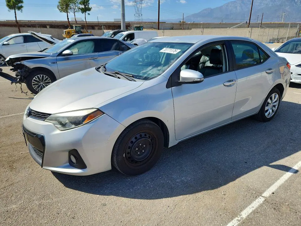 2014 Toyota Corolla VIN 5YFBURHE8EP138657 фото 1
