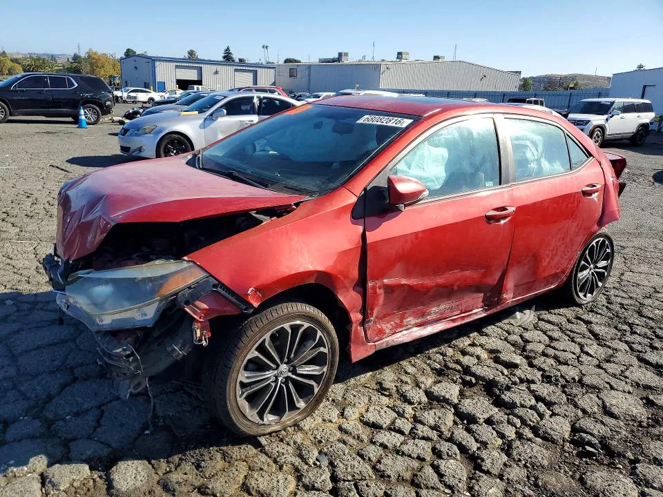 2015 Toyota Corolla VIN 5YFBURHE9FP252118 фото 1