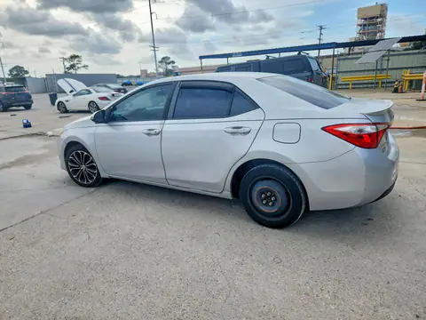 5YFBURHEXFP290702 — 2015 Toyota Corolla, фото 2 с аукциона Copart 30.09.2026, Передняя часть