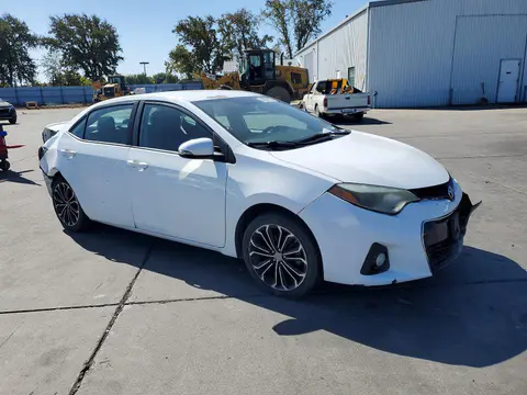 2015 Toyota Corolla VIN 5YFBURHEXFP222402 фото 4