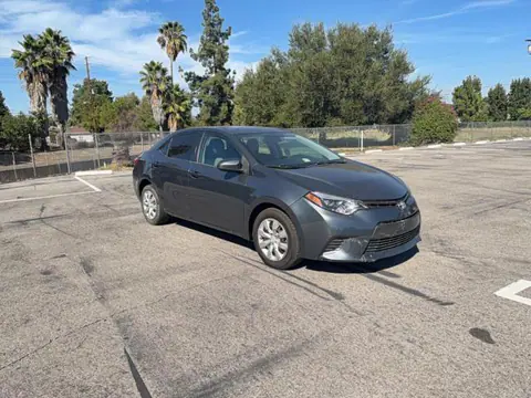 2T1BURHE8FC230112 — 2015 Toyota Corolla, Мелкие вмятины и царапины, фото до ремонта