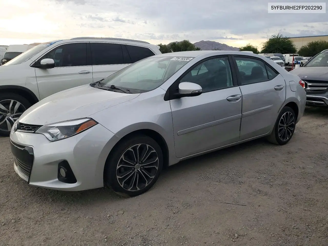 2015 Toyota Corolla S Plus VIN 5YFBURHE2FP202290 фото 1