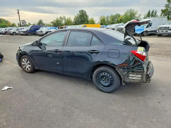 5YFBURHE4GP436111 — 2016 Toyota Corolla, фото 2 с аукциона Copart, Задняя часть