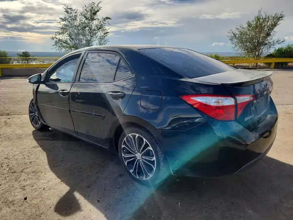 5YFBURHE7GP472939 — 2016 Toyota Corolla, фото 2 с аукциона Copart, Передняя часть