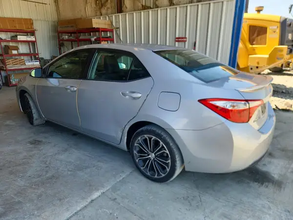 5YFBURHE3GP460884 — 2016 Toyota Corolla, фото 2 с аукциона Copart, Повреждения снизу