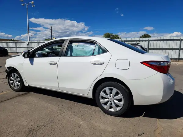 5YFBURHEXGP510695 — 2016 Toyota Corolla, фото 2 с аукциона Copart 14.10.2026, Передняя часть