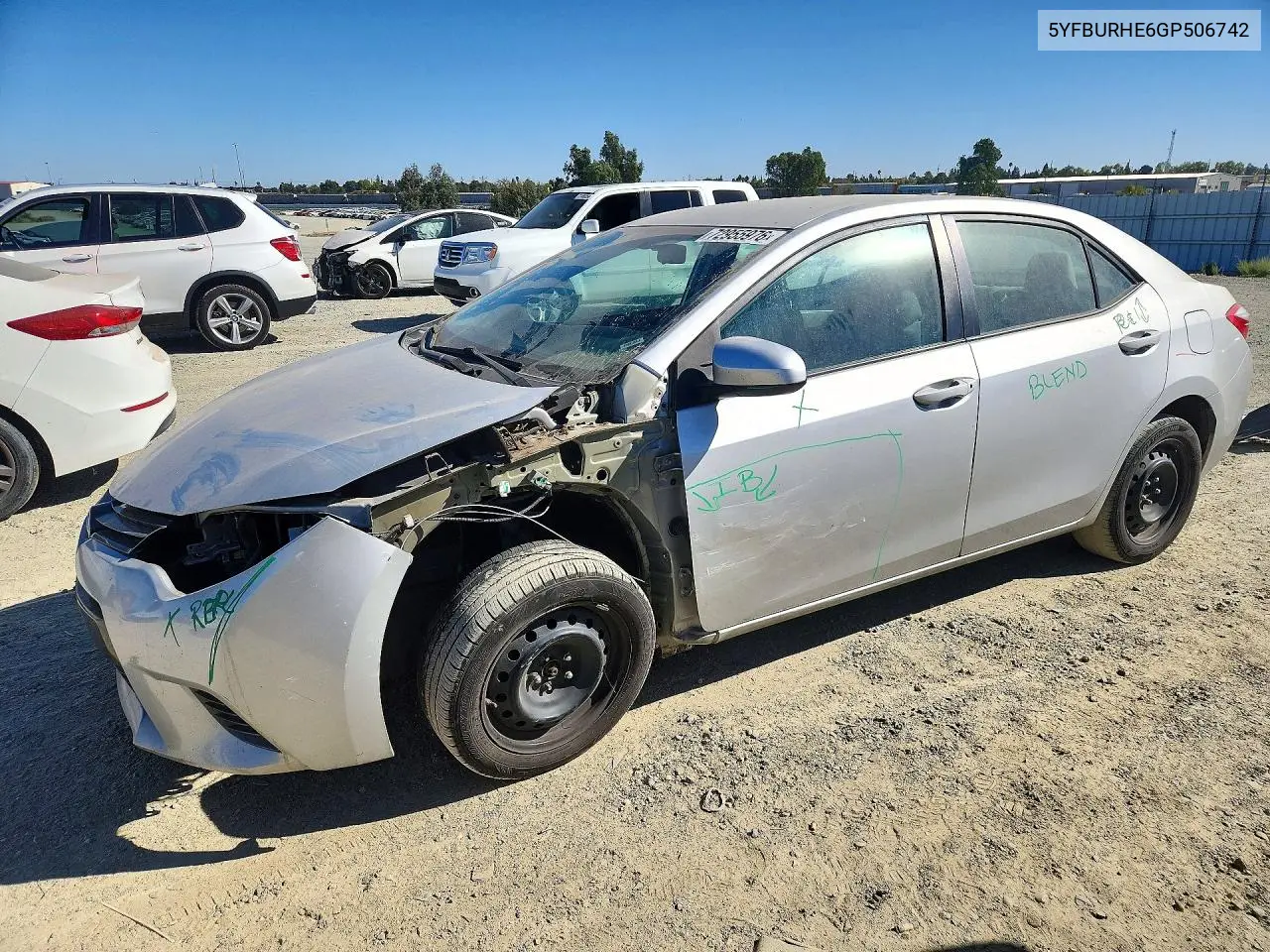 5YFBURHE6GP506742 Toyota Corolla 2016 — повреждение Передняя часть, фото до ремонта